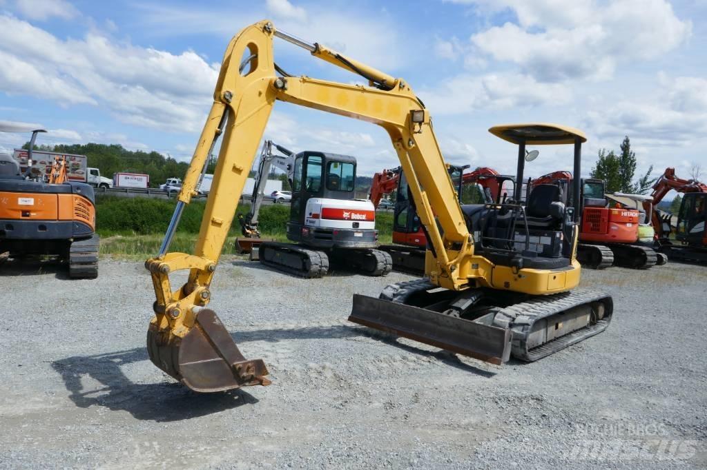 Komatsu PC 55 MR-3 소형 굴삭기 7톤 미만