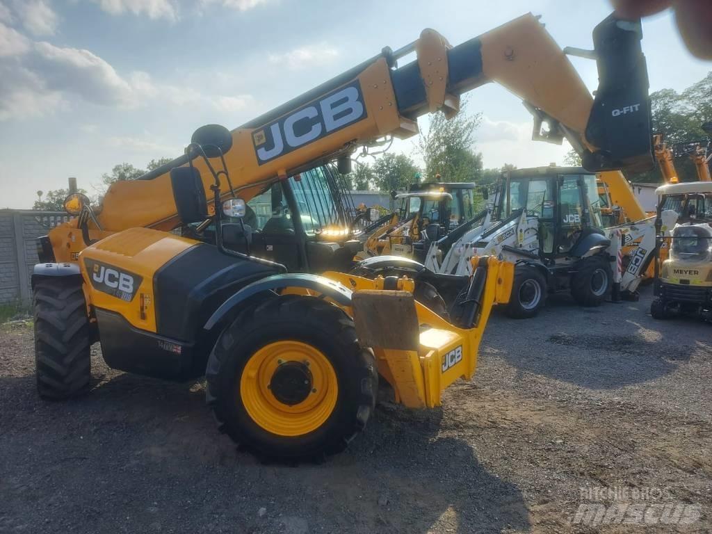 JCB 535-125 텔러 핸들러