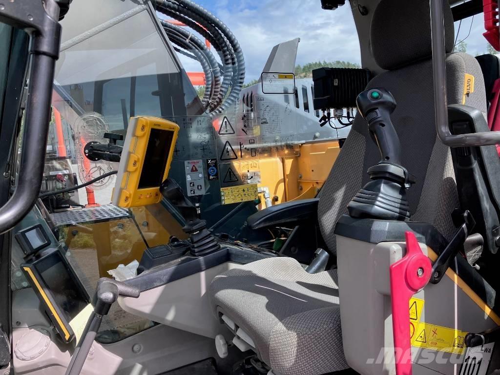 Volvo ECR 235 E 대형 굴삭기 29톤 이상