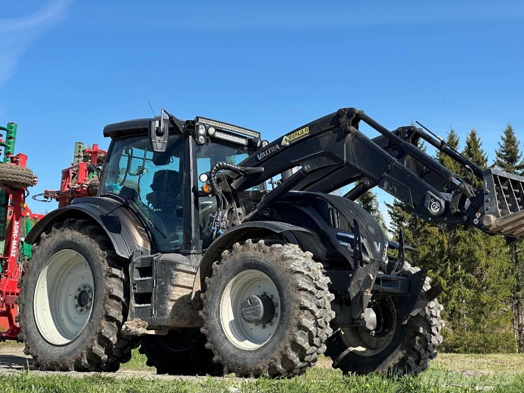 Valtra T 255 Versu 트랙터