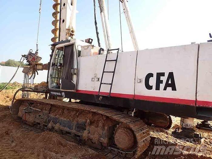 Casagrande CFA26 도로 굴착기