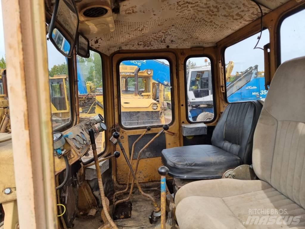 CAT T 130 크롤러 도저