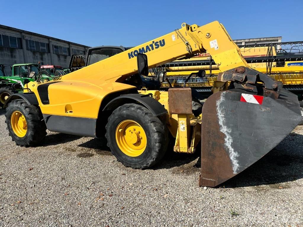 Komatsu WH 713 텔러 핸들러