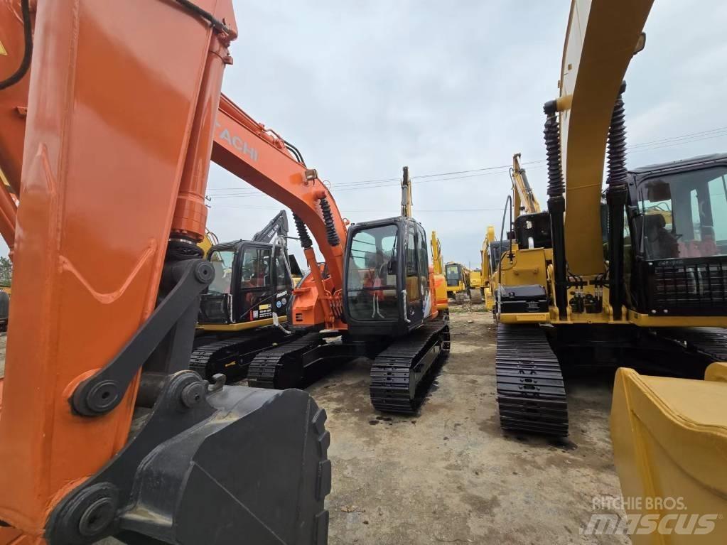 Hitachi ZX 135 US 대형 굴삭기 29톤 이상
