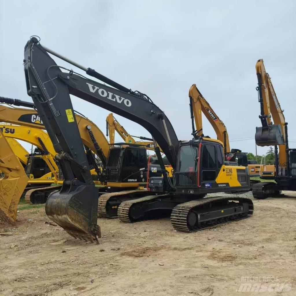 Volvo EC 240 대형 굴삭기 29톤 이상