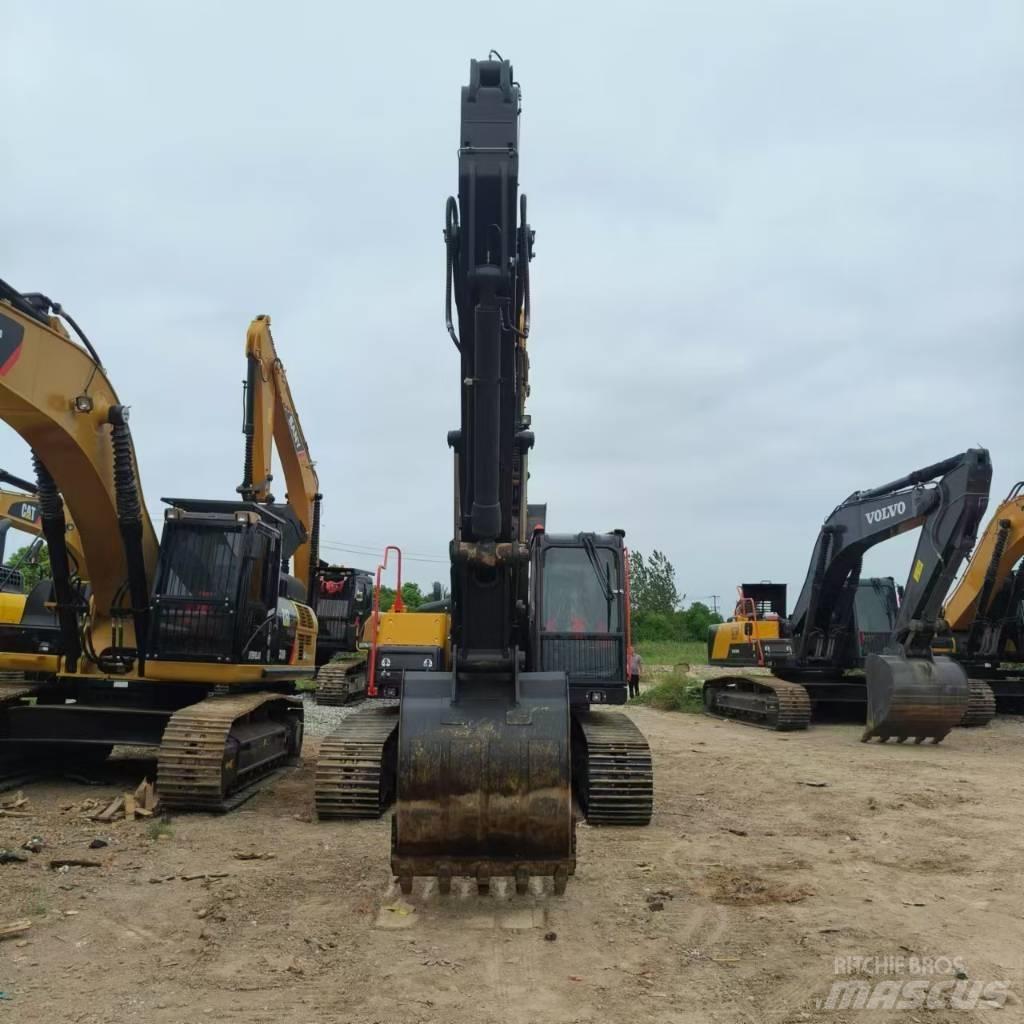Volvo EC 240 대형 굴삭기 29톤 이상