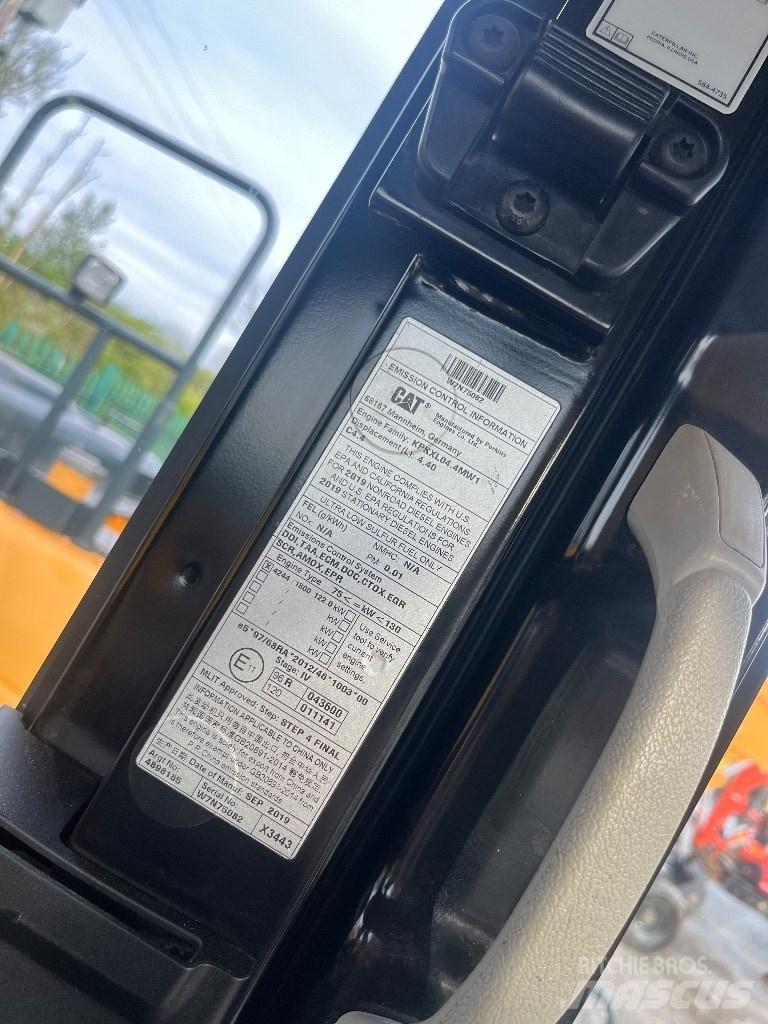 CAT 320 대형 굴삭기 29톤 이상