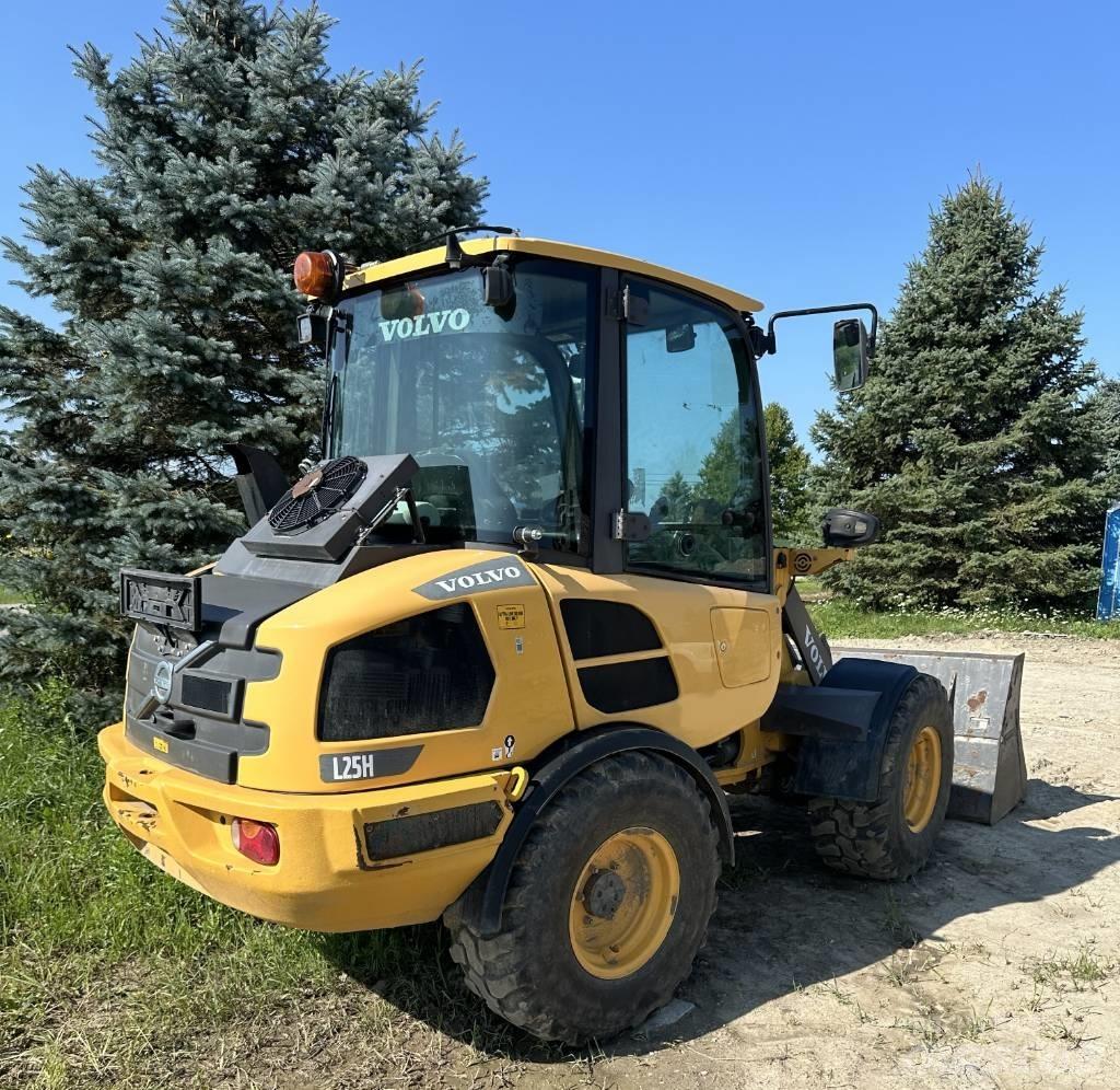 Volvo L 25 H  휠로우더