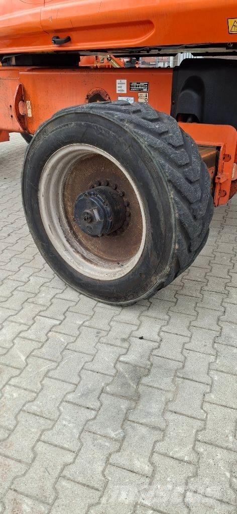 JLG 1350SJP 견인식 전동이동 리프트