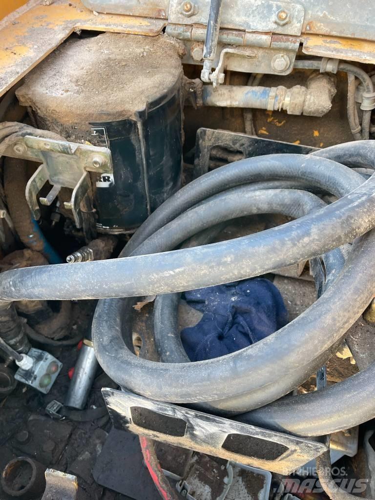 Liebherr R 926 LC 대형 굴삭기 29톤 이상
