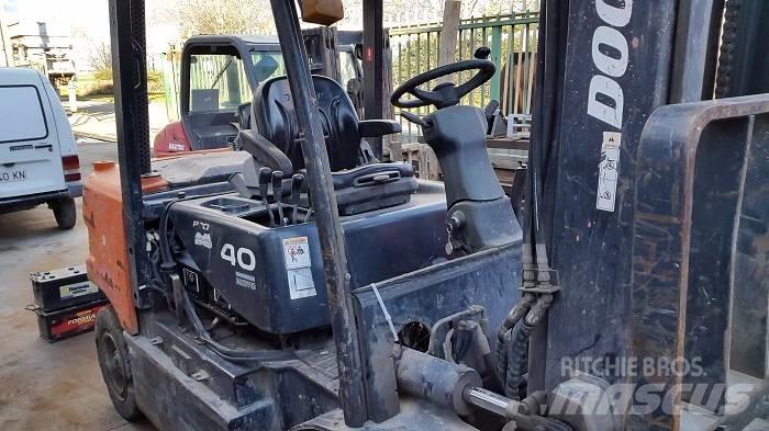Doosan D40 SC-5 디젤 지게차