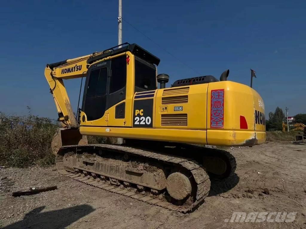 Komatsu PC 220-8 대형 굴삭기 29톤 이상