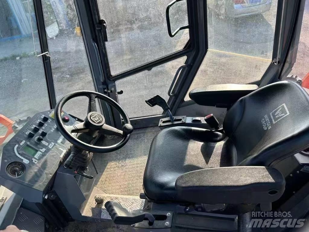 Bobcat S 300  스키드로더