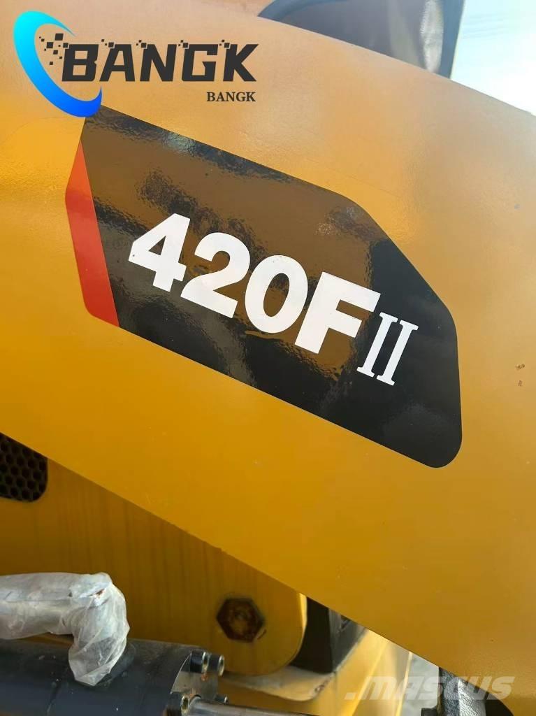 Catvik ERILLAR-420II  휠 굴삭기