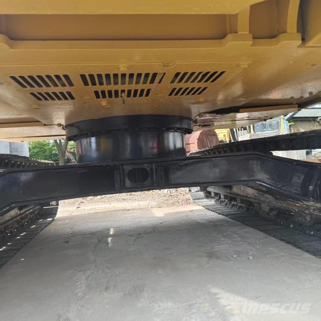 CAT 310 대형 굴삭기 29톤 이상