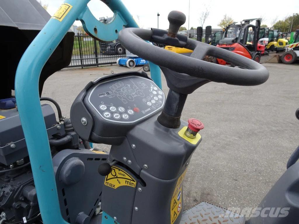 Hamm HD12VV 트윈 드럼 롤러