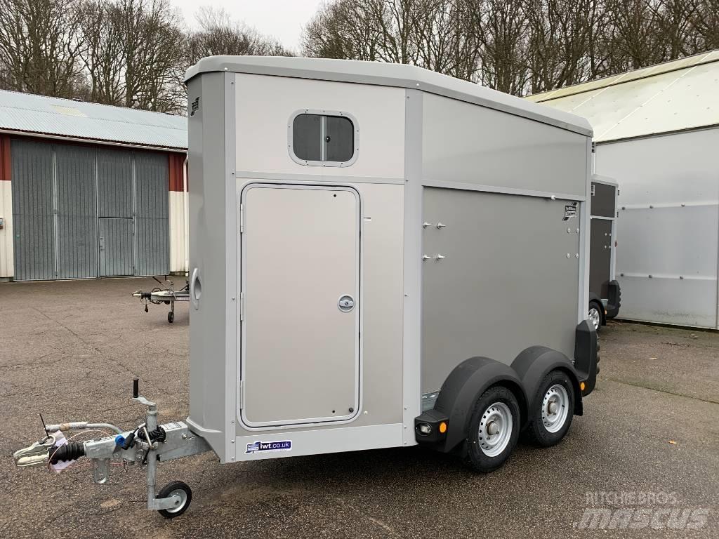 Ifor Williams HB403 가축 운반용 트레일러