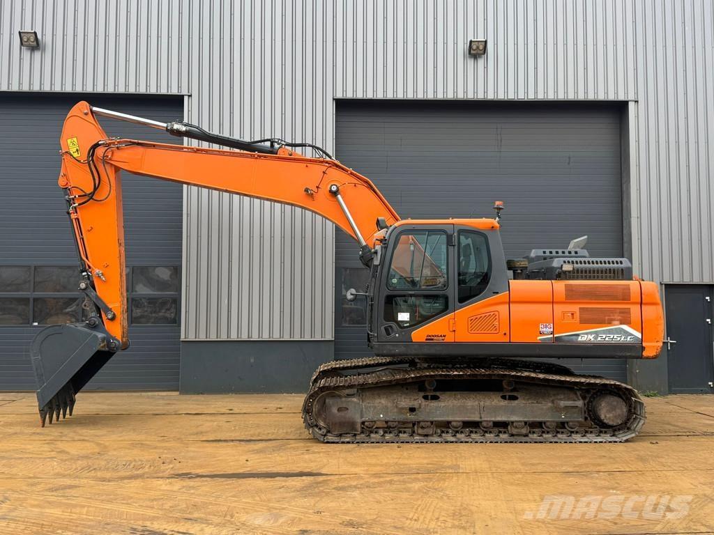 Doosan DX225LC-7 특수 굴삭기