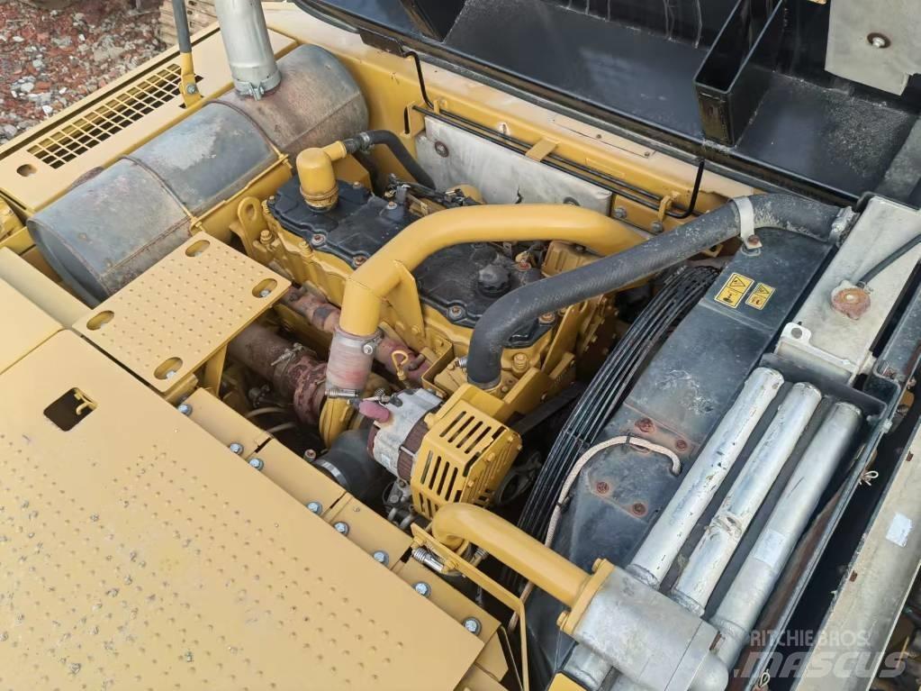 CAT 325 D2 대형 굴삭기 29톤 이상