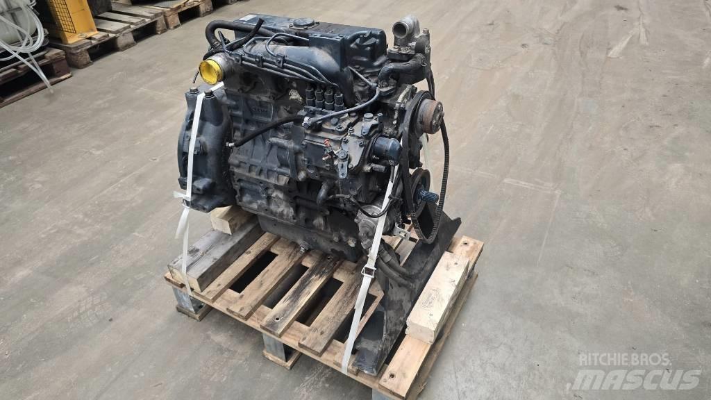 Kubota V2403 엔진