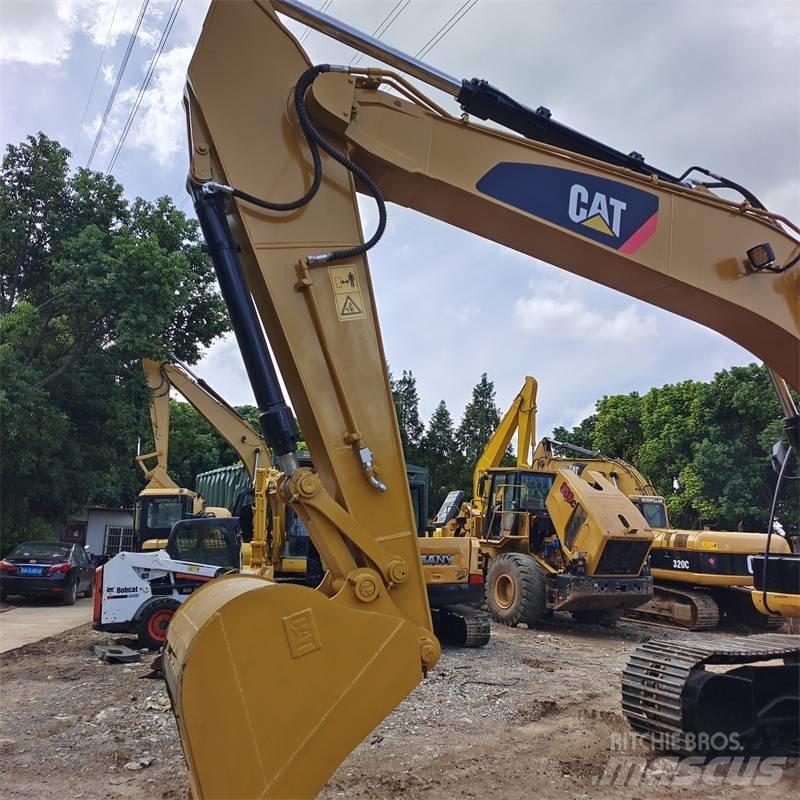 CAT 320 D L 대형 굴삭기 29톤 이상