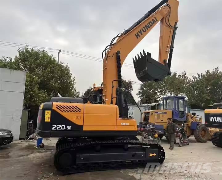 Hyundai R220LC-9S 대형 굴삭기 29톤 이상