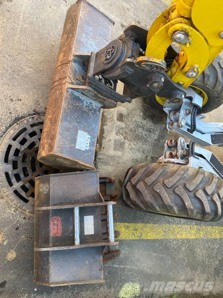 Menzi Muck A20 중형굴삭기 7톤-28톤