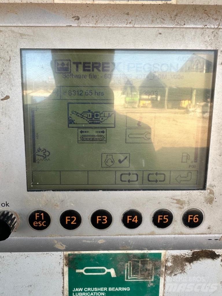 PowerScreen PTR400 이동식 분쇄기
