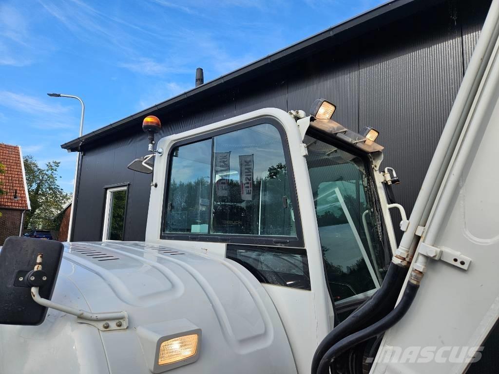 Takeuchi TB 290 중형굴삭기 7톤-28톤