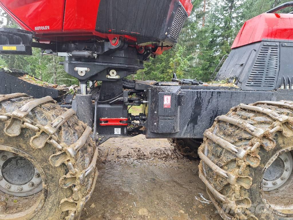 Komatsu 931XC 원목 하베스터