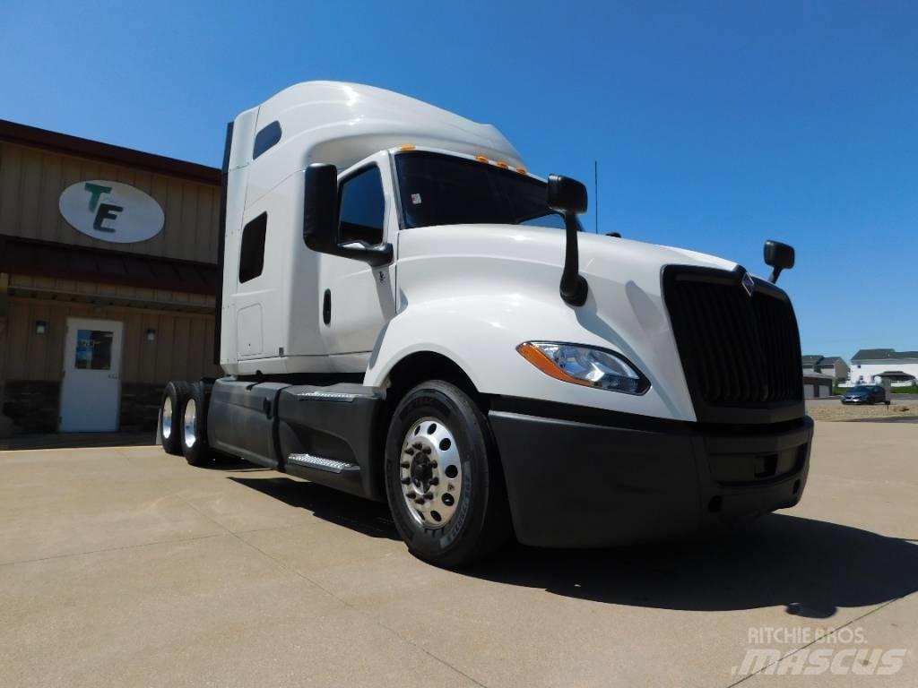 International LT 625 트랙터 유닛