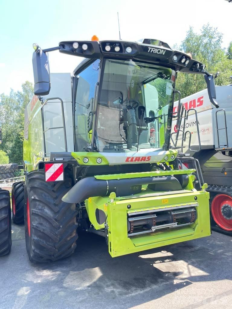 CLAAS TRION 750 콤바인 수확기