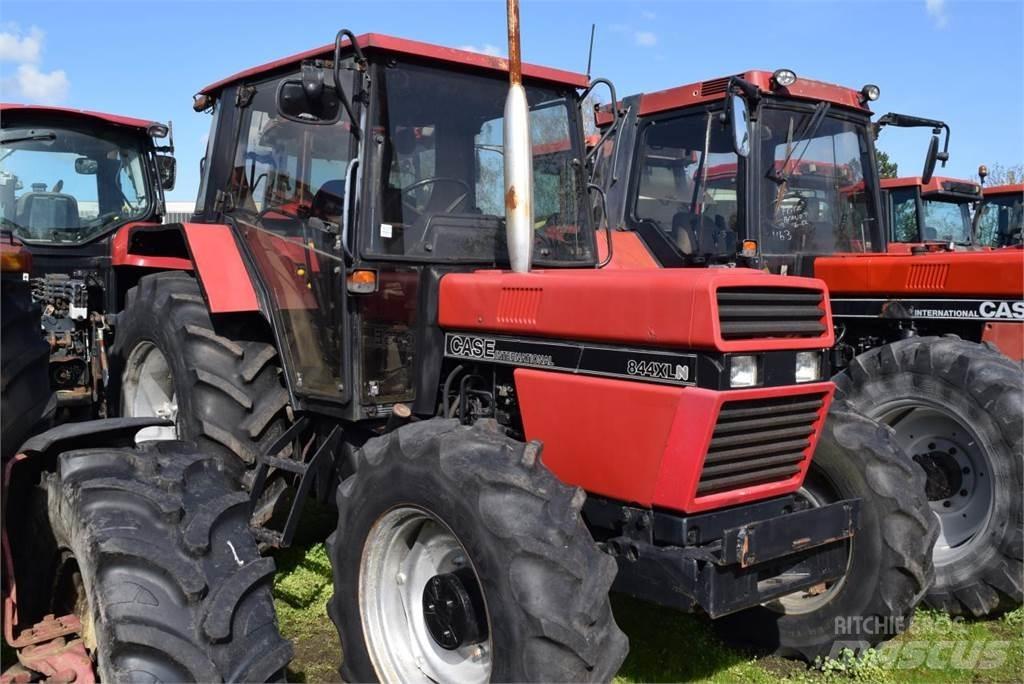 Case IH 844 XL 트랙터