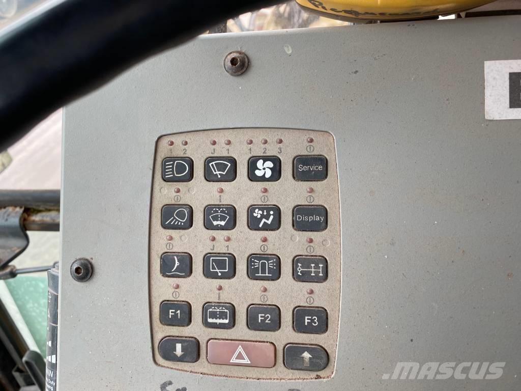 New Holland F 156.6 그레이더