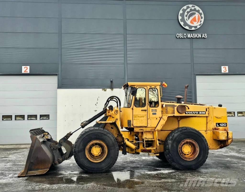 Volvo L 120  휠로우더