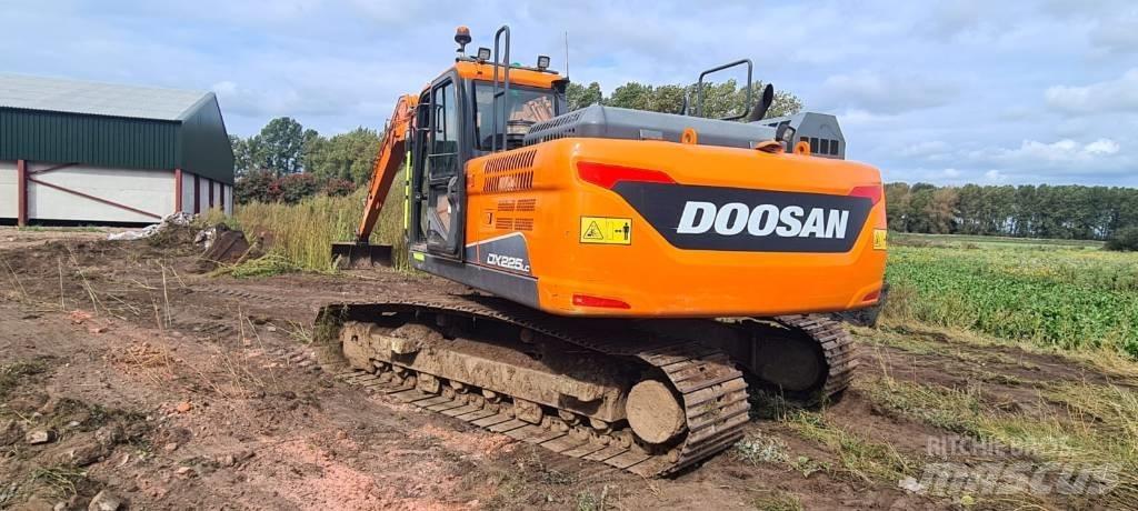 Doosan DX 225 LC-5 대형 굴삭기 29톤 이상