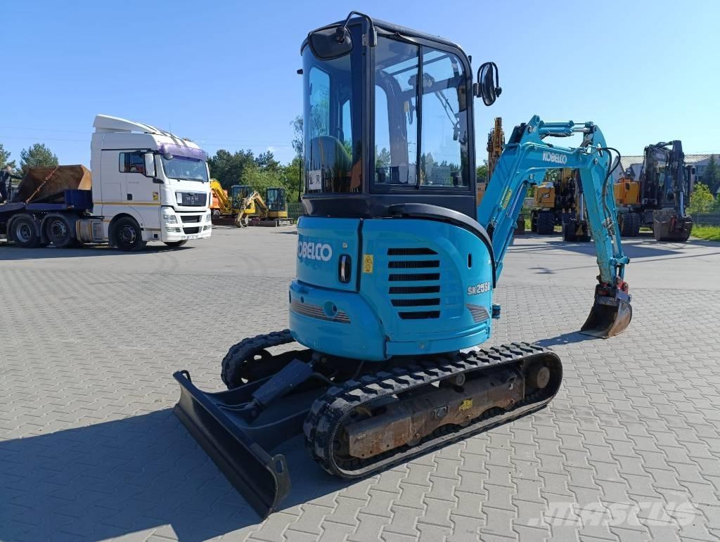 Kobelco SK25SR-6 소형 굴삭기 7톤 미만