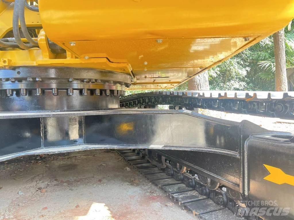 CAT 320 D L 대형 굴삭기 29톤 이상