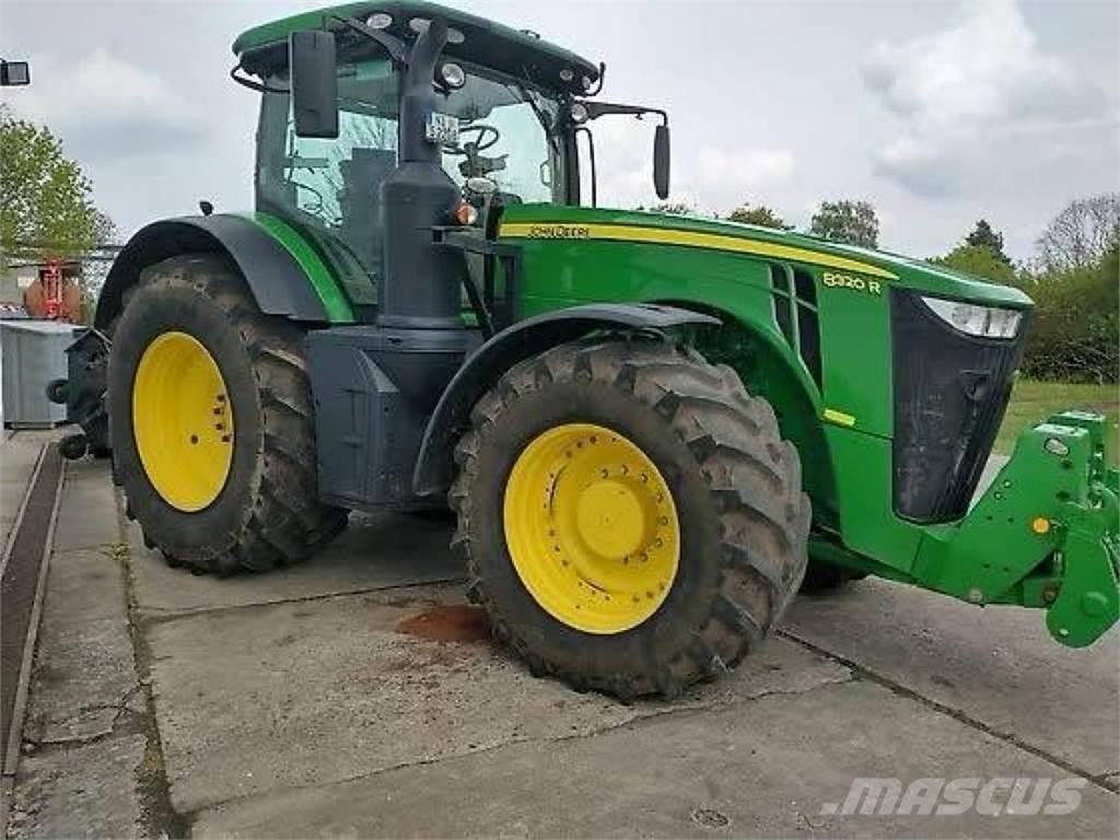 John Deere 8320R 트랙터