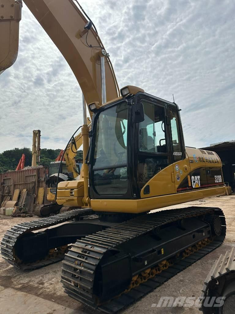 CAT CAT320D 중형굴삭기 7톤-28톤
