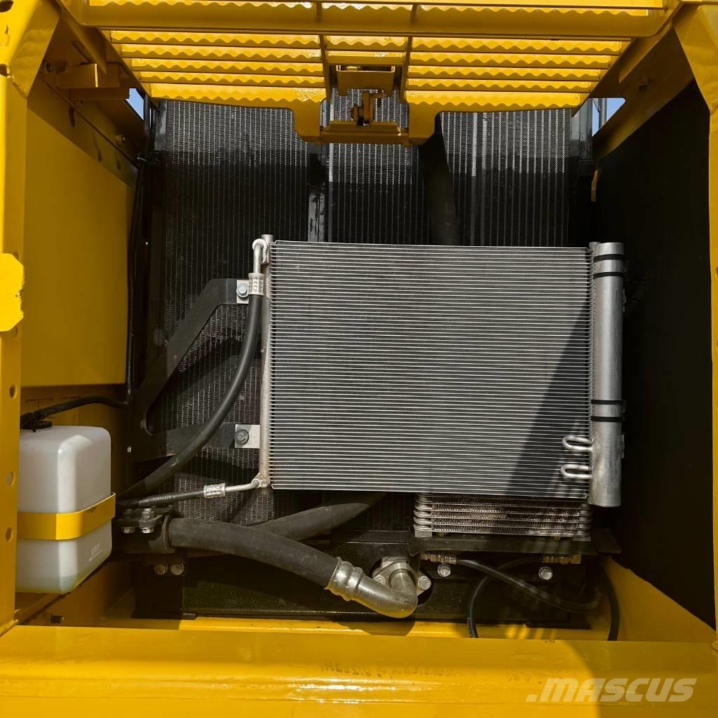Komatsu PC 200-8 대형 굴삭기 29톤 이상