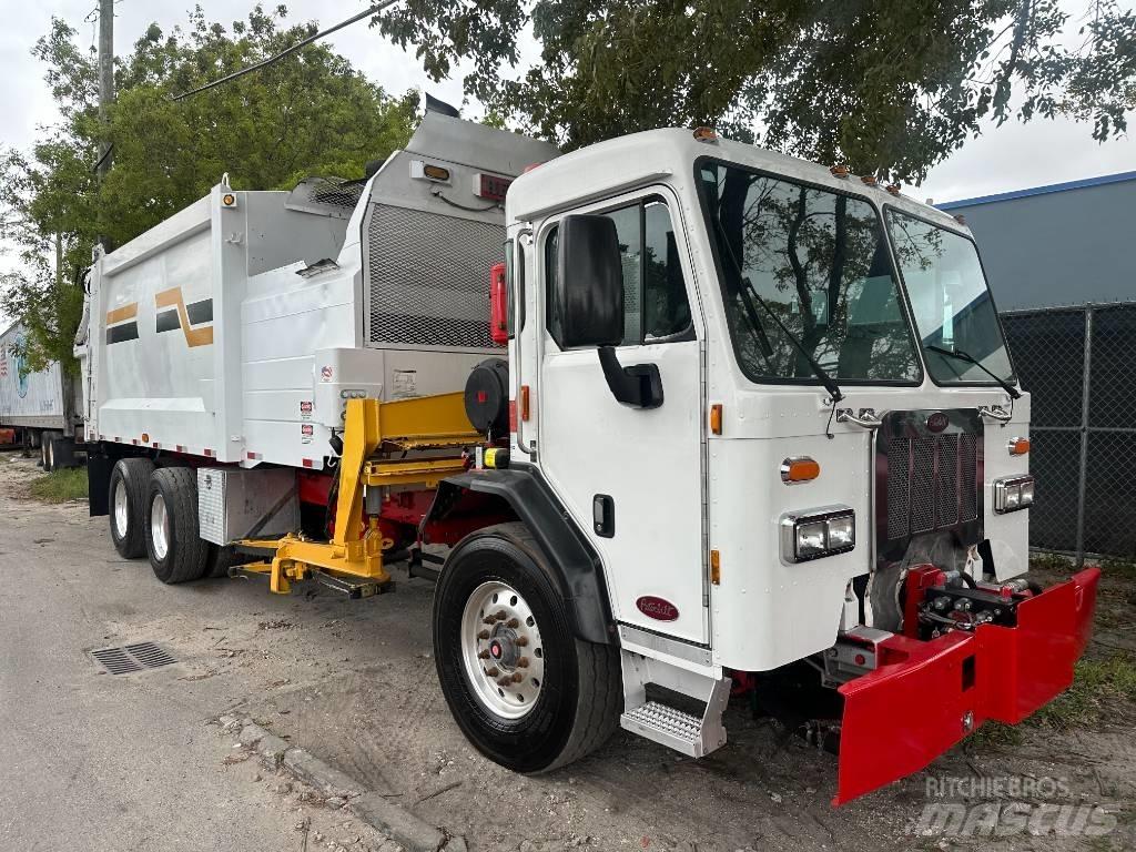 Peterbilt 320 폐기물 수거 트럭