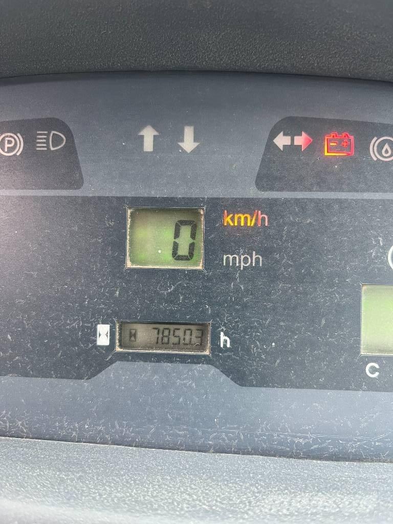 Komatsu WA 80-5  휠로우더