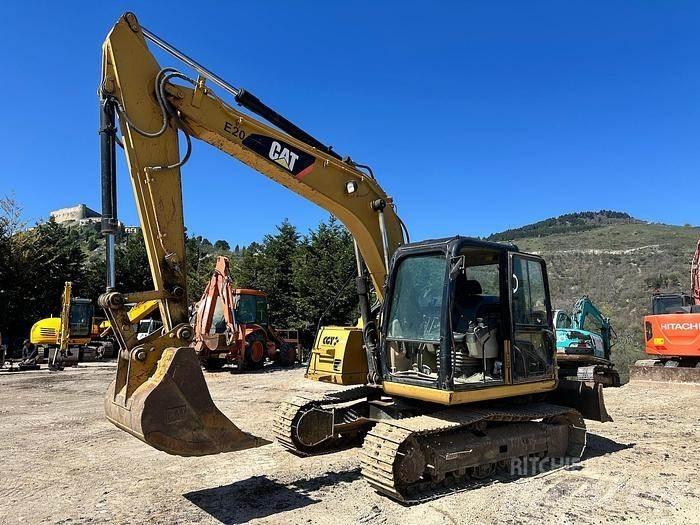 CAT 311C 특수 굴삭기