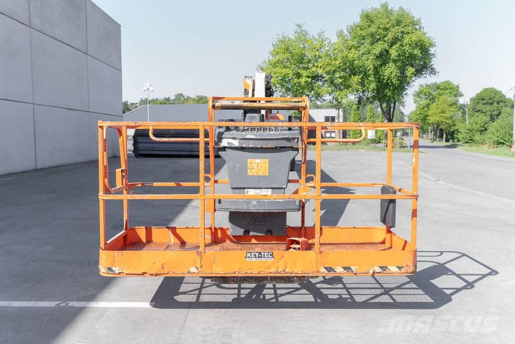 JLG 1500 SJ 견인식 전동이동 리프트