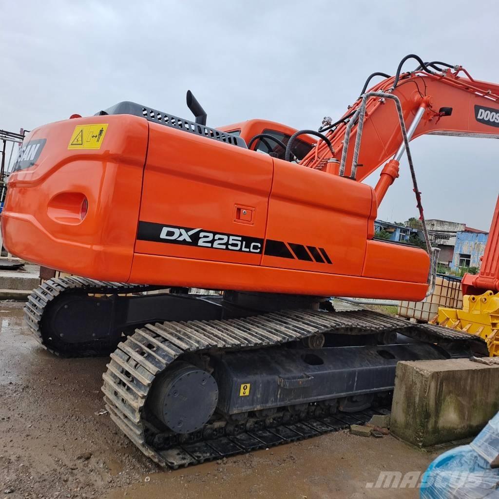 Doosan DX 225 LC 대형 굴삭기 29톤 이상