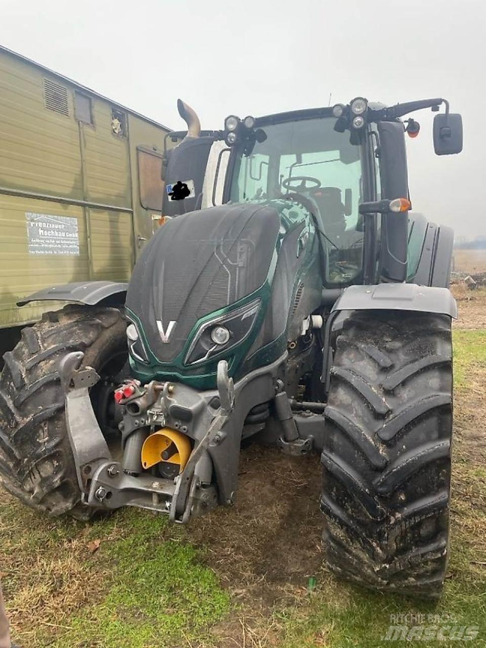 Valtra T 174 E 트랙터