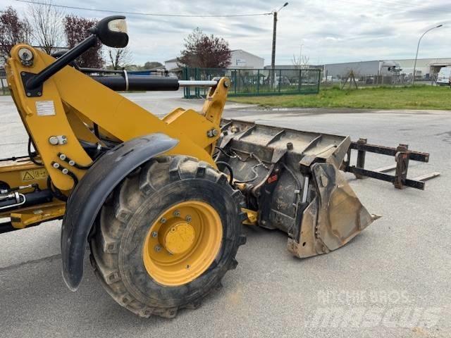 CAT 908 M  휠로우더
