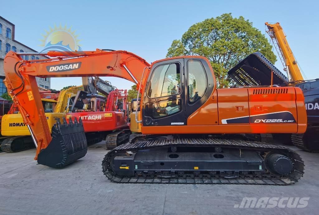 Doosan DX 225 LC 대형 굴삭기 29톤 이상
