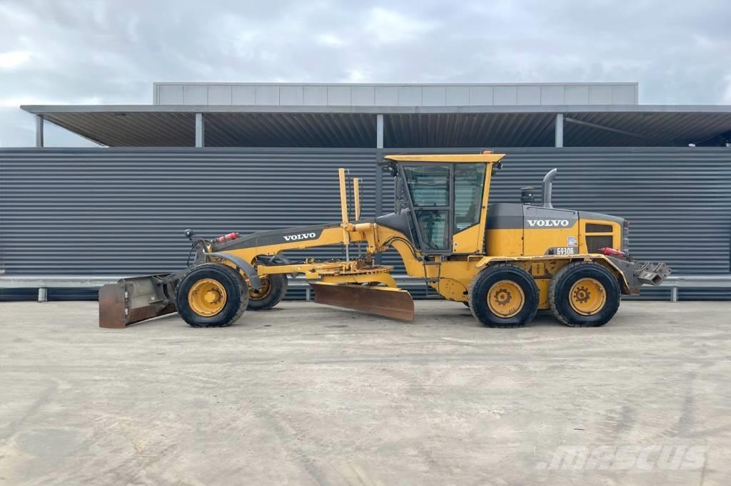 Volvo G 930R 그레이더